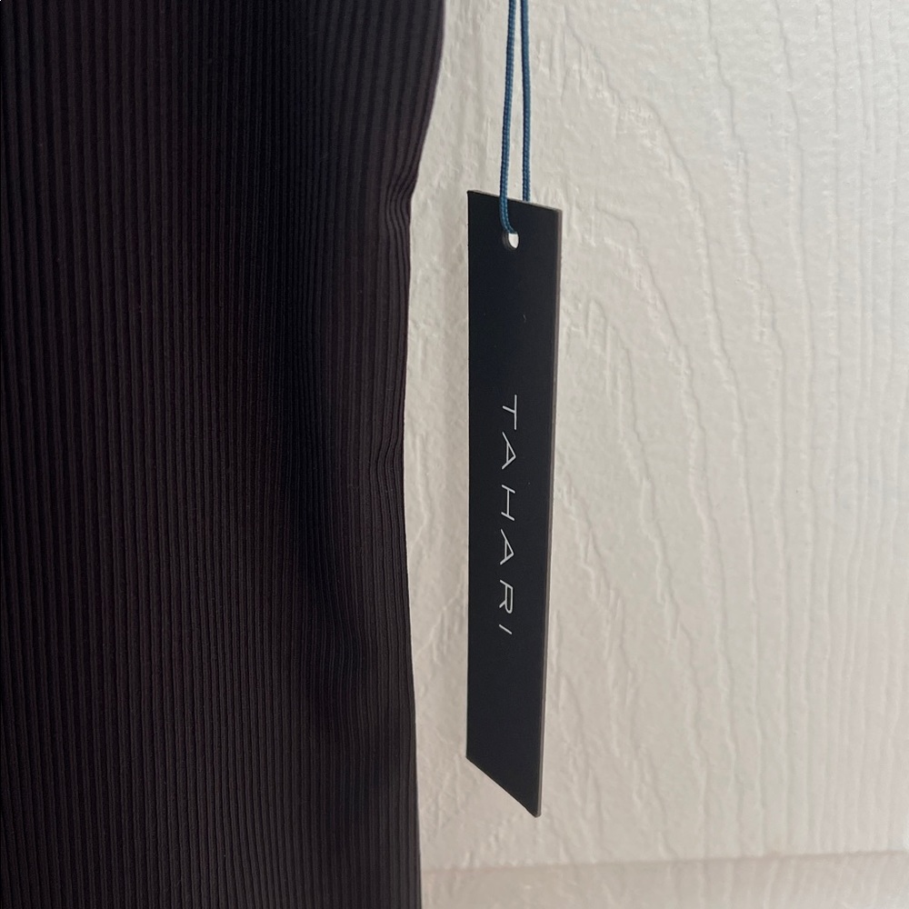 Tahari Classic Black Tank Top - NWT - Picture 3 of 5